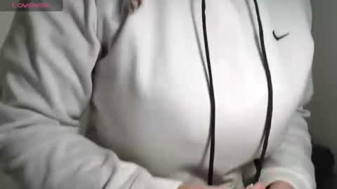 Snapshot of leilasosexy chatting on July 8, 12:42 pm leilasosexy online show from July 8, 12:42 pm