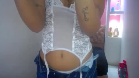 Snapshot of leilasweetxx chatting on December 22, 7:54 am Mar online show from December 22, 7:54 am