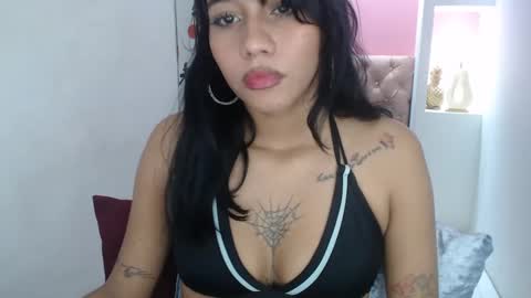 Snapshot of leilasweetxx chatting on December 23, 8:55 am Mar online show from December 23, 8:55 am