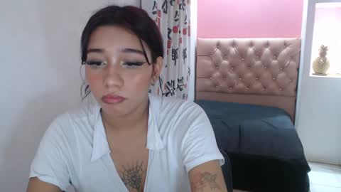 Snapshot of leilasweetxx chatting on January 4, 9:54 am Mar online show from January 4, 9:54 am