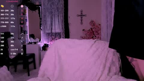 Snapshot of lein_bone chatting on April 12, 2:16 am Lein online show from April 12, 2:16 am