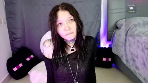 Snapshot of lein_bone chatting on July 30, 12:26 pm Lein online show from July 30, 12:26 pm