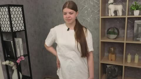 Amelia online show from May 13, 3:42 pm