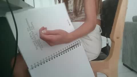 Lela Skyee online show from January 2, 4:24 pm