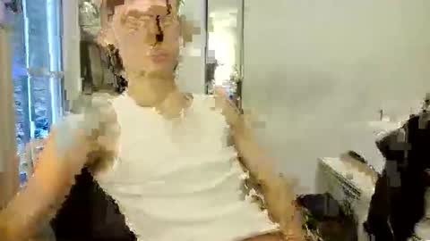 Snapshot of lelele44 chatting on October 21, 2:51 pm lelele44 online show from October 21, 2:51 pm