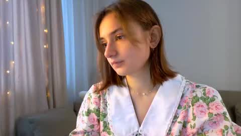 Lelia online show from June 19, 1:59 pm