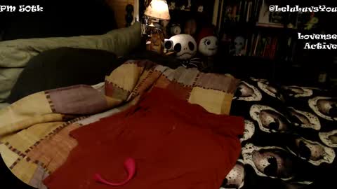 Snapshot of leluluvsyou chatting on December 14, 8:56 am Lelu Fallas online show from December 14, 8:56 am