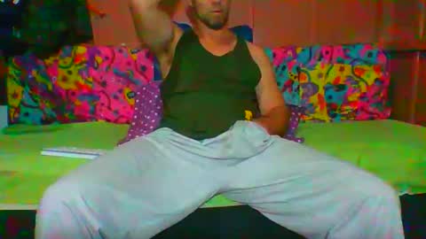 Snapshot of lemao77 chatting on October 14, 10:10 pm SEX MASTER online show from October 14, 10:10 pm