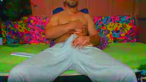 Snapshot of lemao77 chatting on October 18, 1:19 am SEX MASTER online show from October 18, 1:19 am