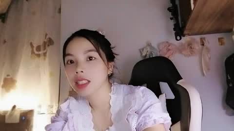 Snapshot of lemon8386 chatting on June 16, 1:03 pm lemon8386 online show from June 16, 1:03 pm