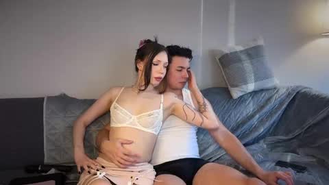 2 shy lemons 1 peach online show from March 10, 4:28 am