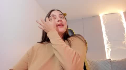 lena_jhons online show from November 27, 7:49 pm