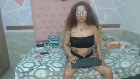 lena_lawson online show from December 10, 7:58 am