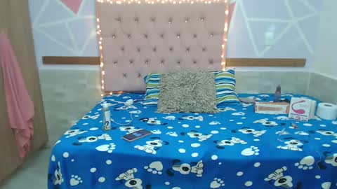 lena_lawson online show from January 8, 5:37 am