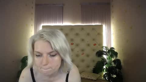 Lena online show from January 29, 11:51 am