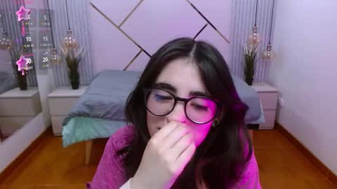 Lena online show from December 5, 6:04 pm