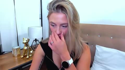 lena_sexi online show from October 20, 6:36 am