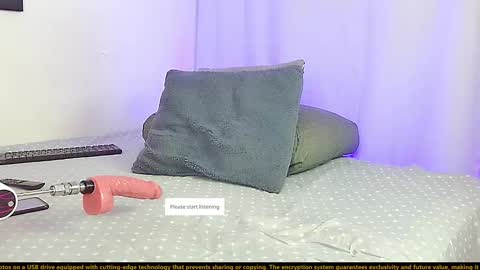 Snapshot of lenaandwilliam chatting on December 28, 8:15 pm Lenaandwilliam online show from December 28, 8:15 pm