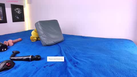 Snapshot of lenaandwilliam chatting on September 29, 8:02 pm Lenaandwilliam online show from September 29, 8:02 pm