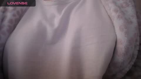 lenagolden online show from January 13, 10:09 am