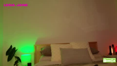 lenajane_xx online show from December 25, 1:53 am