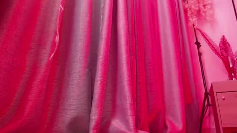 Snapshot of lenasweetx chatting on February 22, 5:35 pm Lenna Kang online show from February 22, 5:35 pm