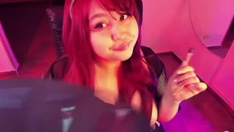 Snapshot of lenasweetx chatting on November 7, 4:23 am Lenna Kang online show from November 7, 4:23 am