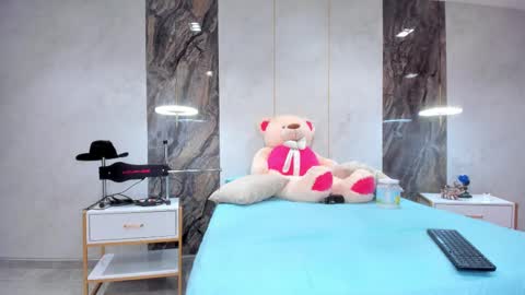 Snapshot of lenathompson chatting on February 28, 3:59 am Lenathompson online show from February 28, 3:59 am