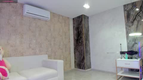 Snapshot of lenathompson chatting on November 27, 2:02 am Lenathompson online show from November 27, 2:02 am