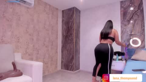 Snapshot of lenathompson chatting on March 21, 5:34 am Lenathompson online show from March 21, 5:34 am