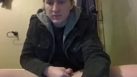 Snapshot of lenewton2004 chatting on January 22, 10:37 pm lenewton2004 online show from January 22, 10:37 pm