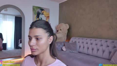 Lenna Goddess online show from November 7, 7:19 am