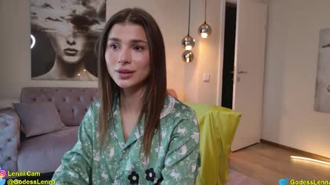 Snapshot of lenna_godess chatting on May 12, 5:04 am Lenna Goddess online show from May 12, 5:04 am
