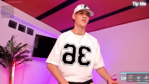 Lenner INDEPENDENT MODEL online show from November 14, 4:55 am