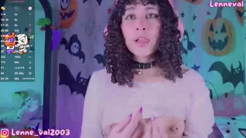 Snapshot of lenneval chatting on October 24, 3:47 am Val online show from October 24, 3:47 am