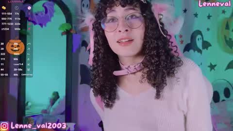 Snapshot of lenneval chatting on October 28, 3:10 am Val online show from October 28, 3:10 am