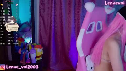 Snapshot of lenneval chatting on November 18, 3:12 am Val online show from November 18, 3:12 am