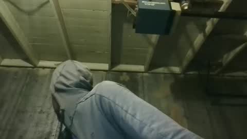 leo199984 online show from April 23, 2:57 am