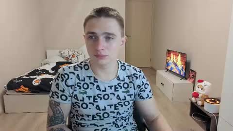 Snapshot of leo__miller chatting on July 6, 7:38 pm LEO online show from July 6, 7:38 pm