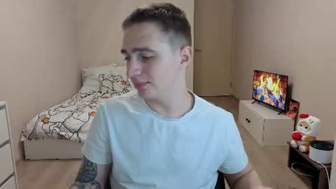 Snapshot of leo__miller chatting on July 7, 6:34 pm LEO online show from July 7, 6:34 pm