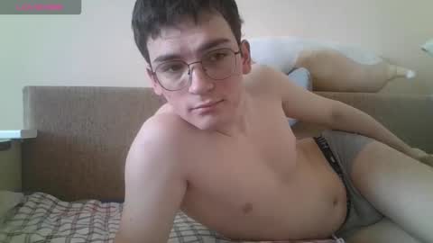 leo_cutie online show from February 28, 8:37 am