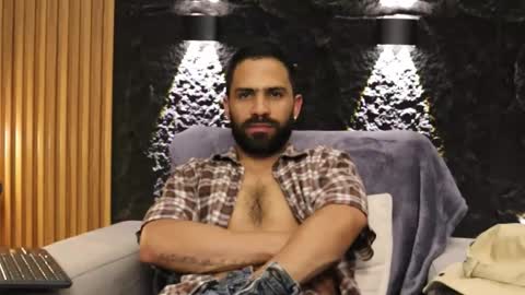 Leo  Diaz online show from December 14, 4:18 am