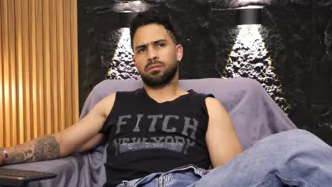 Leo  Diaz online show from February 7, 5:44 am