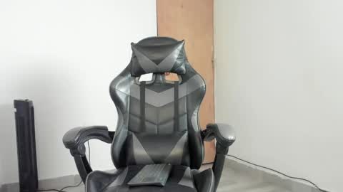 Leo Jones online show from April 19, 10:12 pm