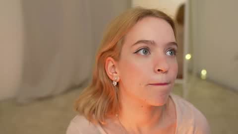  Ashly  online show from December 31, 3:53 pm