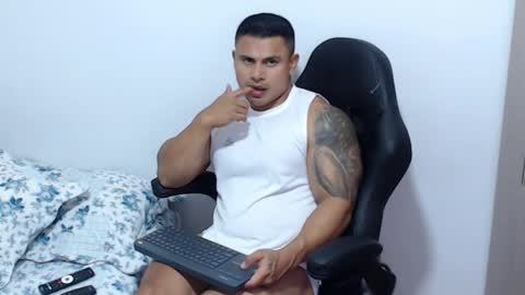 Leo online show from April 22, 10:44 pm