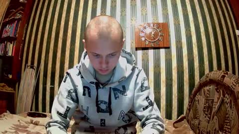 Snapshot of leo_timm chatting on September 10, 10:21 pm leo_timm online show from September 10, 10:21 pm