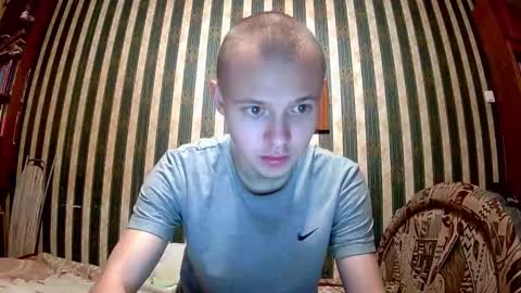 Snapshot of leo_timm chatting on September 16, 11:17 pm leo_timm online show from September 16, 11:17 pm