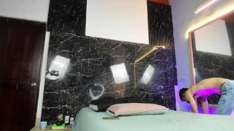 Snapshot of leo_vesper chatting on June 7, 4:05 am leo vesper online show from June 7, 4:05 am