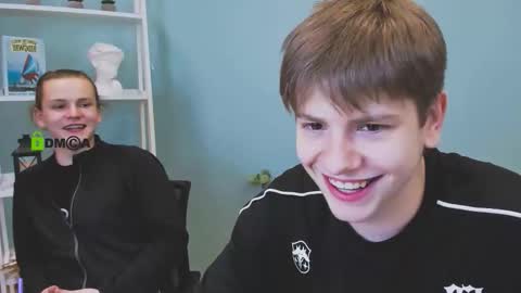 Snapshot of leo_void chatting on November 26, 4:19 pm leo_void online show from November 26, 4:19 pm